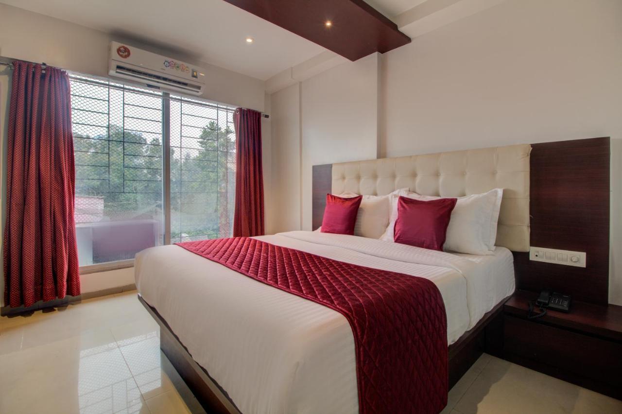 Hotel Malad Inn Opposite Malad Railway Station Mumbai Dış mekan fotoğraf
