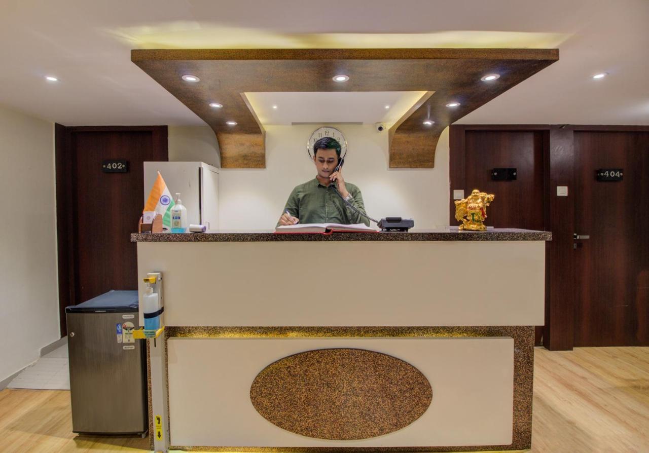 Hotel Malad Inn Opposite Malad Railway Station Mumbai Dış mekan fotoğraf