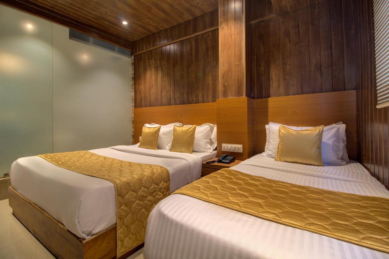 Hotel Malad Inn Opposite Malad Railway Station Mumbai Dış mekan fotoğraf