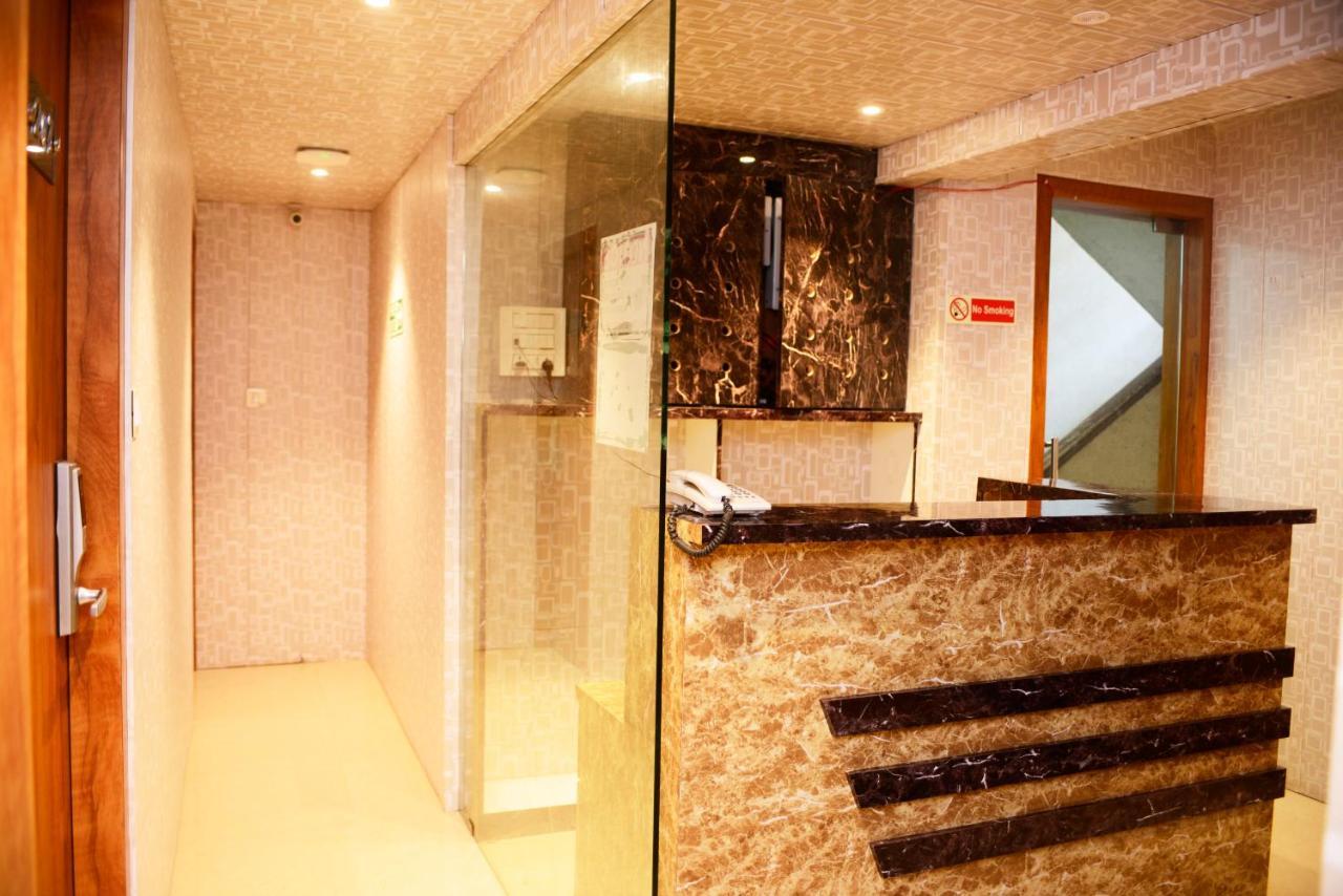 Hotel Malad Inn Opposite Malad Railway Station Mumbai Dış mekan fotoğraf