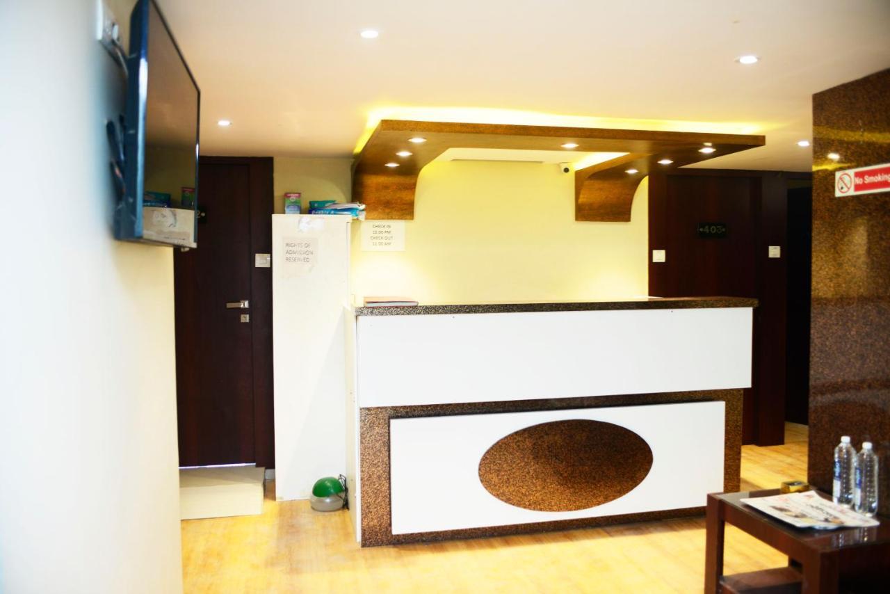 Hotel Malad Inn Opposite Malad Railway Station Mumbai Dış mekan fotoğraf